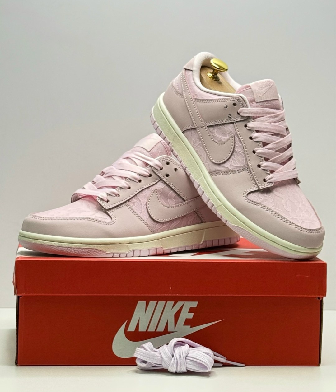 nike розовые кроссовки dunk для женщин,женские повседневные кроссовки nike dunk low,женские кроссовки nike dunk low,кроссовки wmns nike dunk low 'regal pink' розовый,кроссовки nike dunk low hj5870-600
