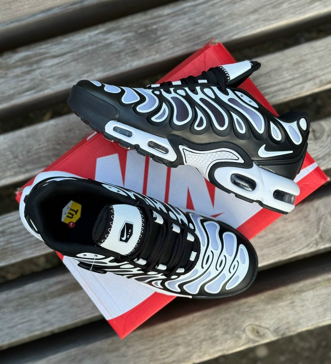 кроссовки nike air max tn plus,кроссовки nike air max plus,nike air max tn plus,кроссовки nike air max plus tn nike,nike air max tn plus drift