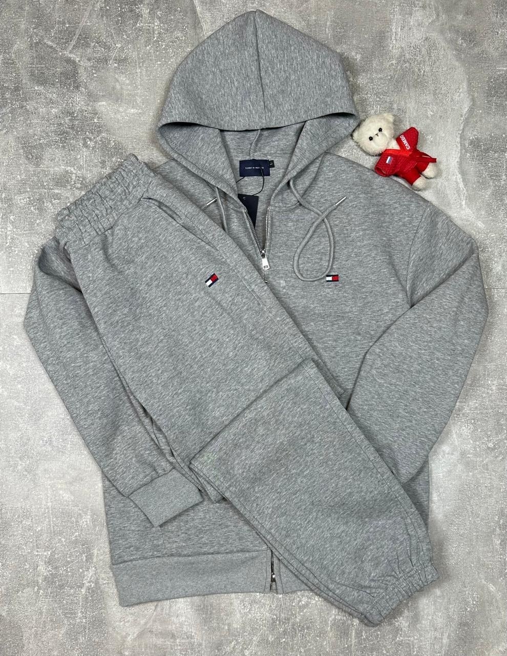 спортивный костюм tommy hilfiger,мужской спортивный костюм на флисе tommy hilfiger,спортивный костюм kiton,костюм tommy hilfiger,спортивный костюм томми хилфигер