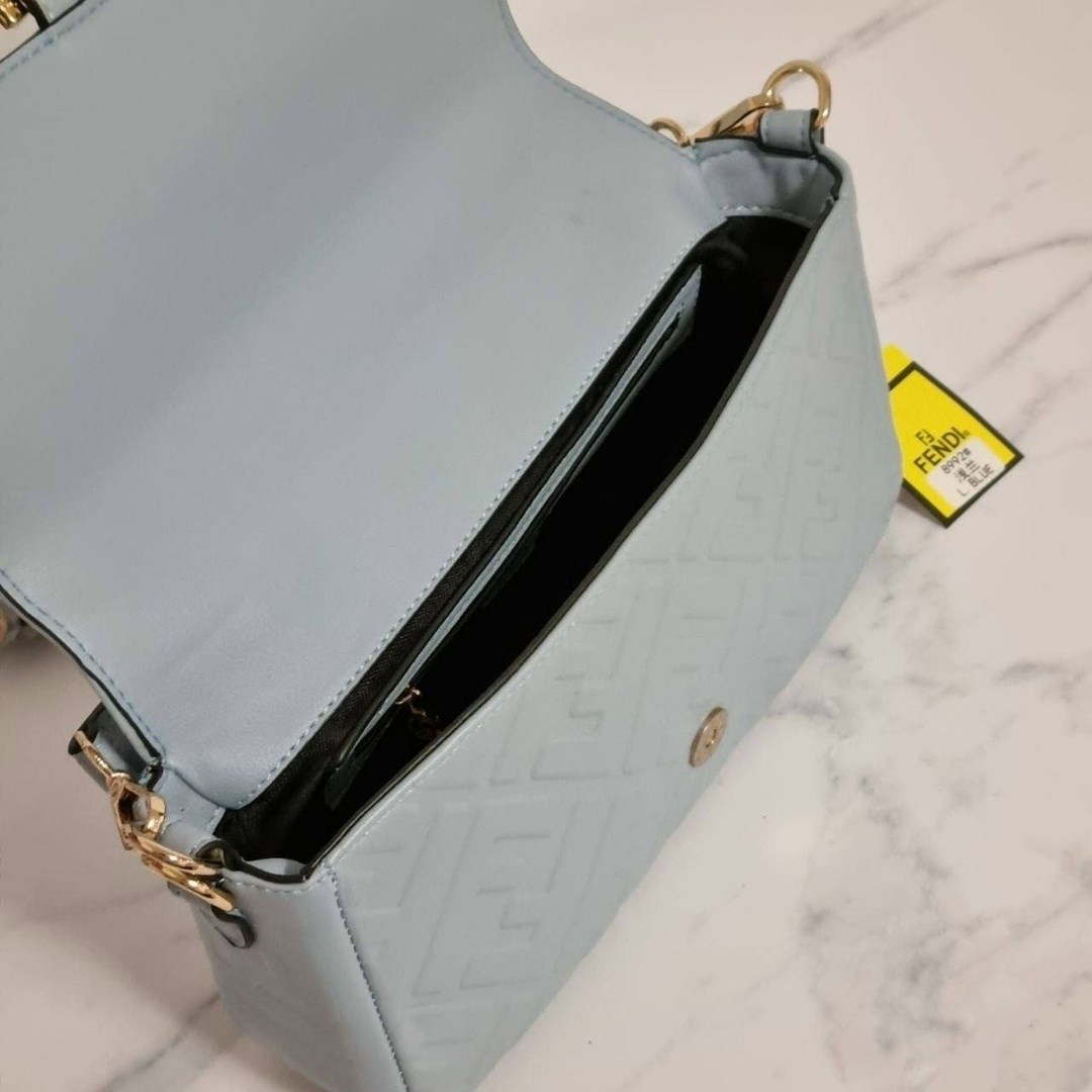 сумка fendi,fendi сумка fendi,fendi сумка на плечо,женская сумка fendi,сумка fendi baguette