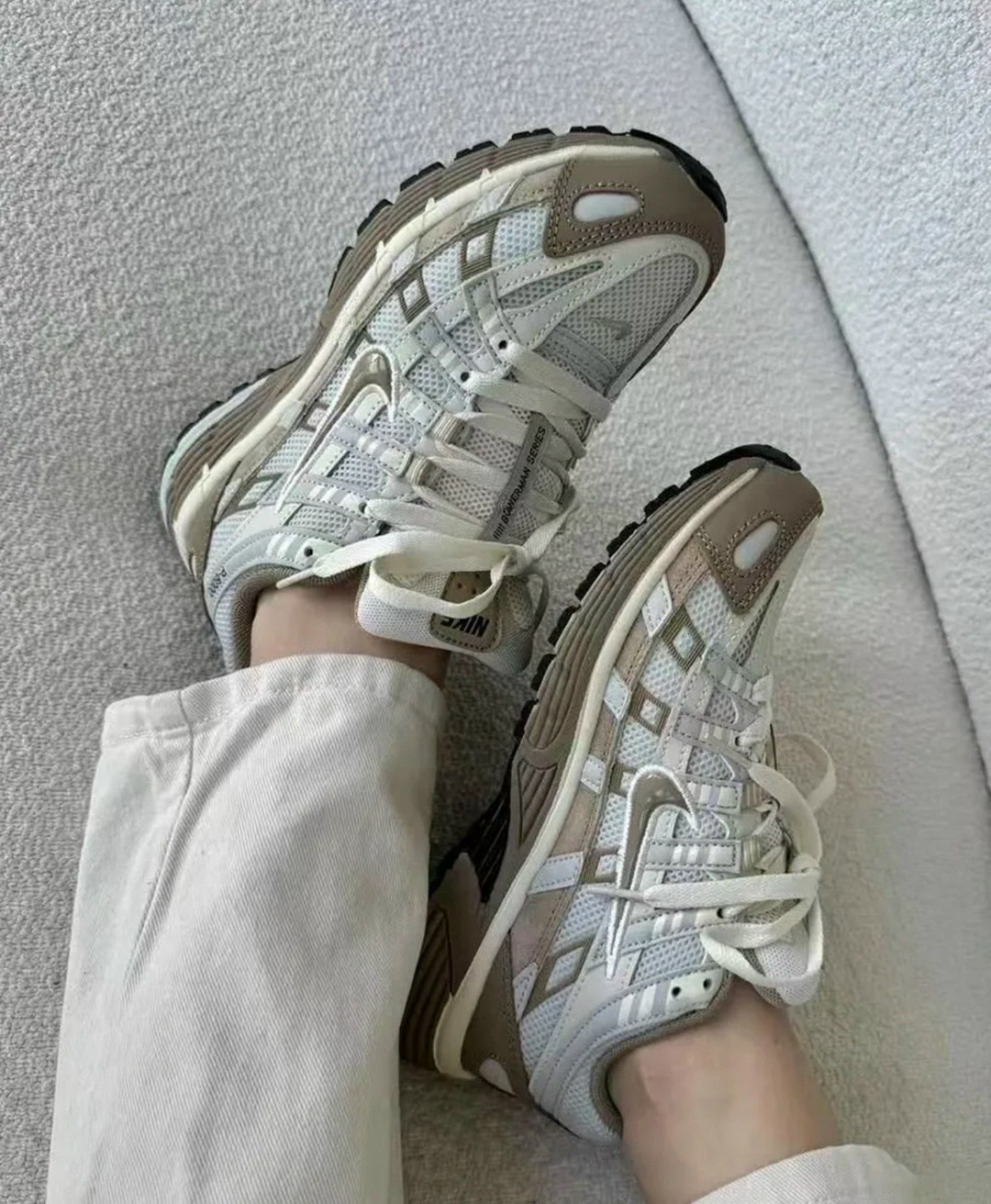 кроссовки женскиe,nike кроссовки,кроссовки cпортивные,кроссовки тренд,кроссовки модные