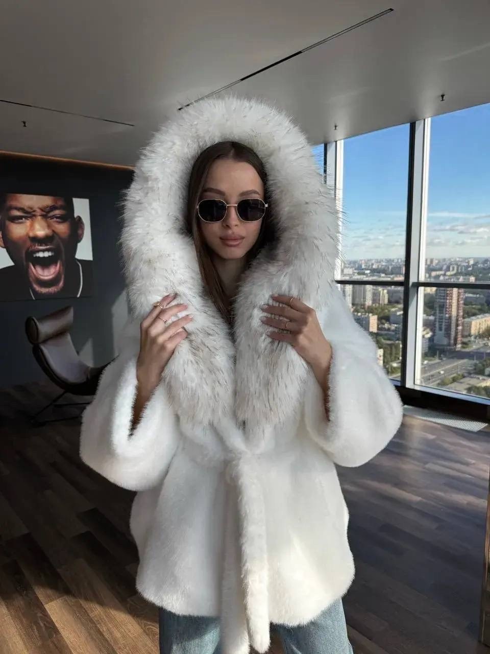 белая шуба,шуба с капюшоном из эко песца romana furs,белая норковая шуба с капюшоном,искусственная шуба,белая норковая шуба