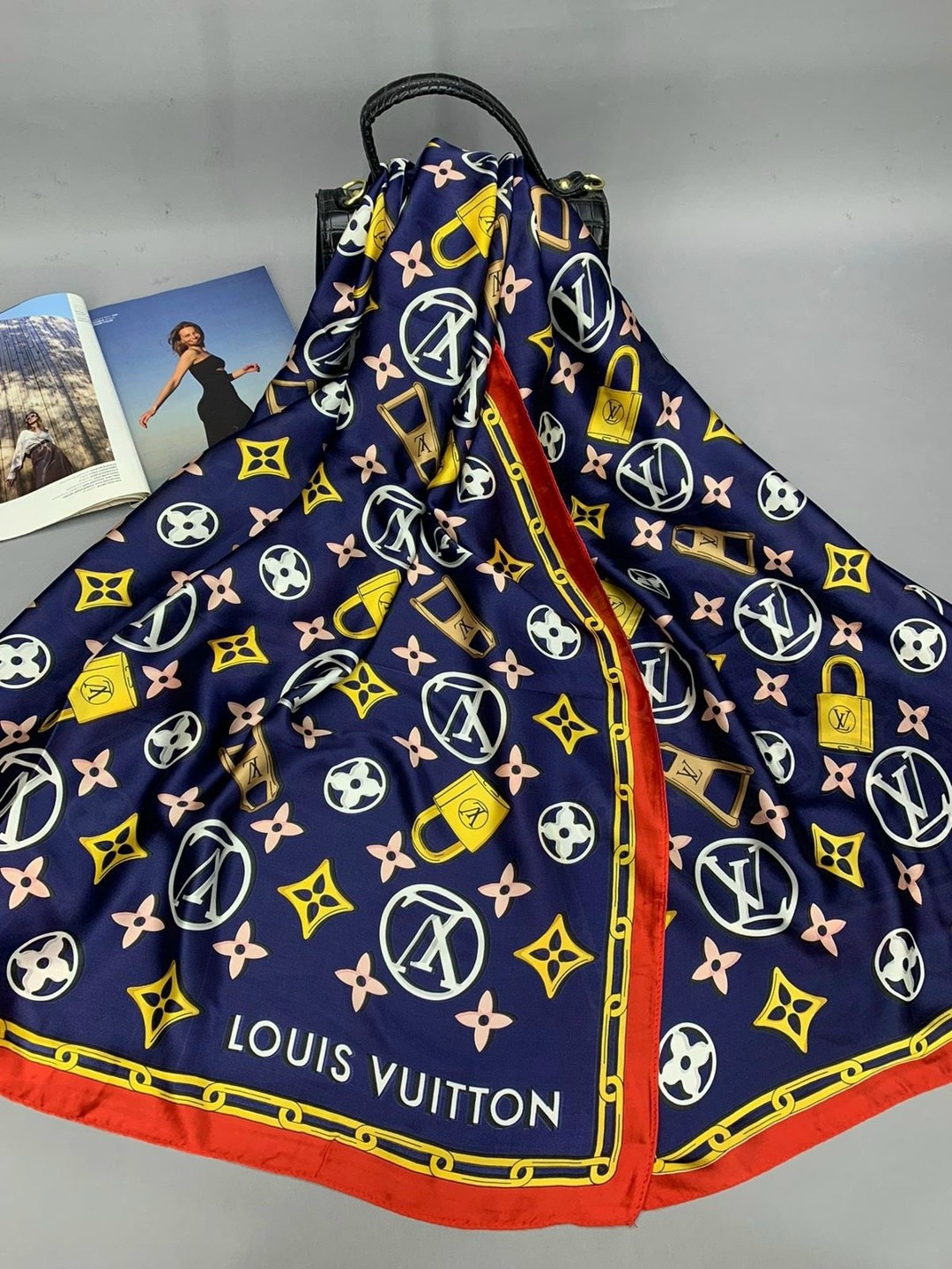 брендовый женский палантин louis vuitton,шарф шелковый,шарф louis vuitton,платок палантин,шарф платок