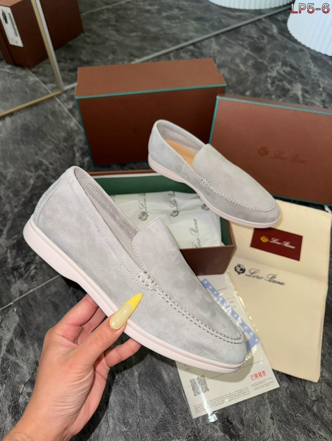 лоферы женские loro piana,лоферы loro piana,лоферы из натуральной замши loro piana premium shoes,лоферы loro piana светло-бежевый 40 ru (25.5cm),замшевые лоферы loro piana