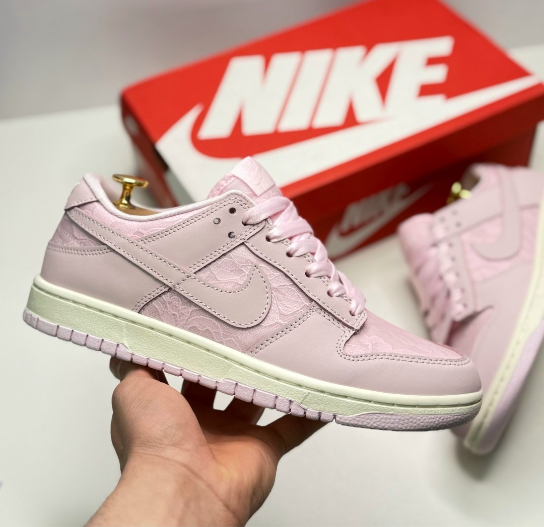 nike розовые кроссовки dunk для женщин,женские повседневные кроссовки nike dunk low,женские кроссовки nike dunk low,кроссовки wmns nike dunk low 'regal pink' розовый,кроссовки nike dunk low hj5870-600