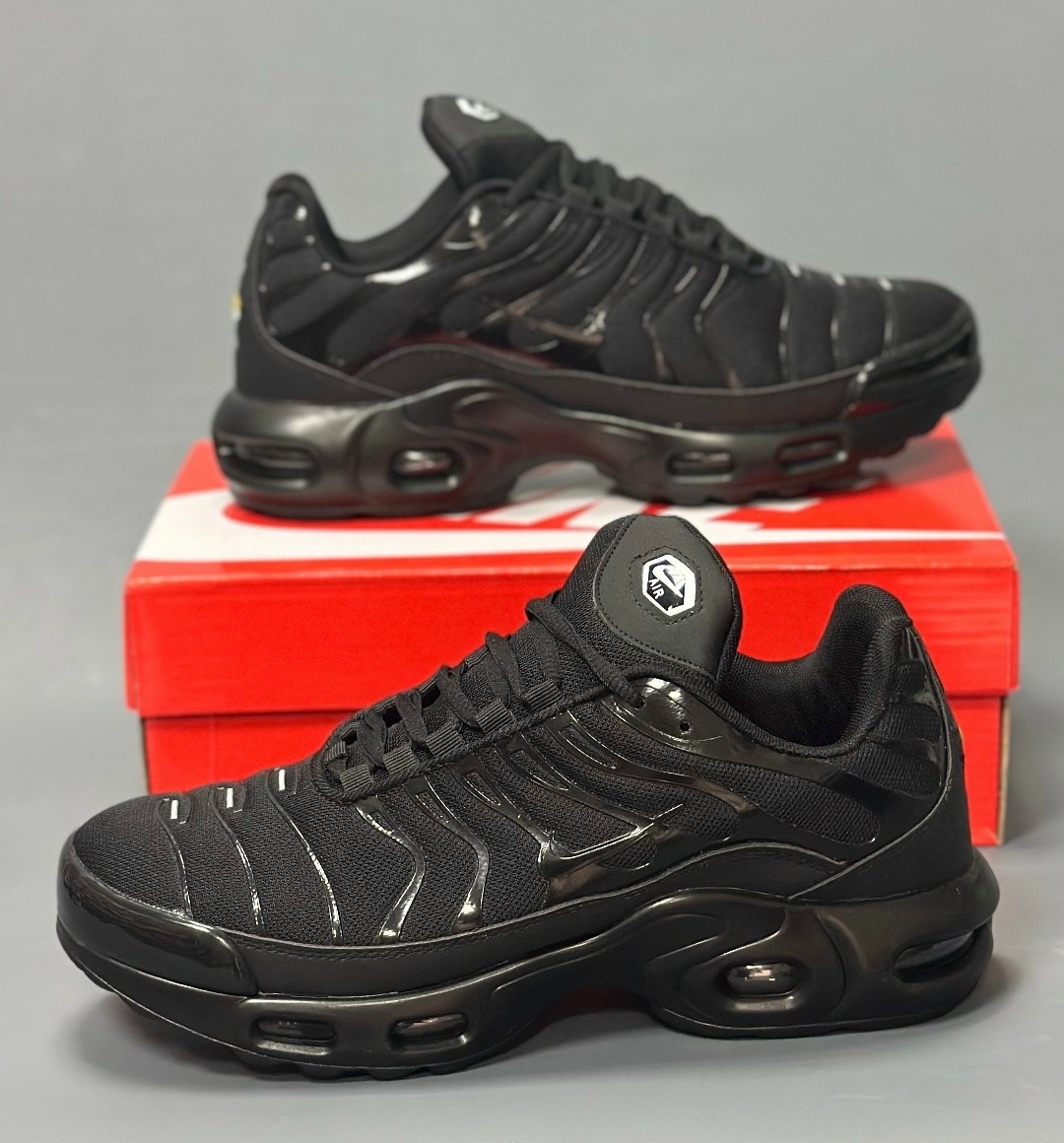 кроссовки nike air max tn plus,nike air max tn plus black,nike air max plus tn,nike air max 95 tn plus black,nike air max tn "all black"