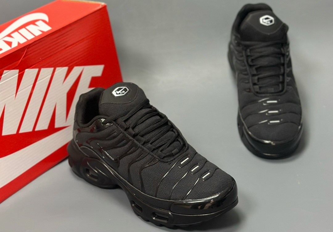 кроссовки nike air max tn plus,nike air max tn plus black,nike air max plus tn,nike air max 95 tn plus black,nike air max tn "all black"