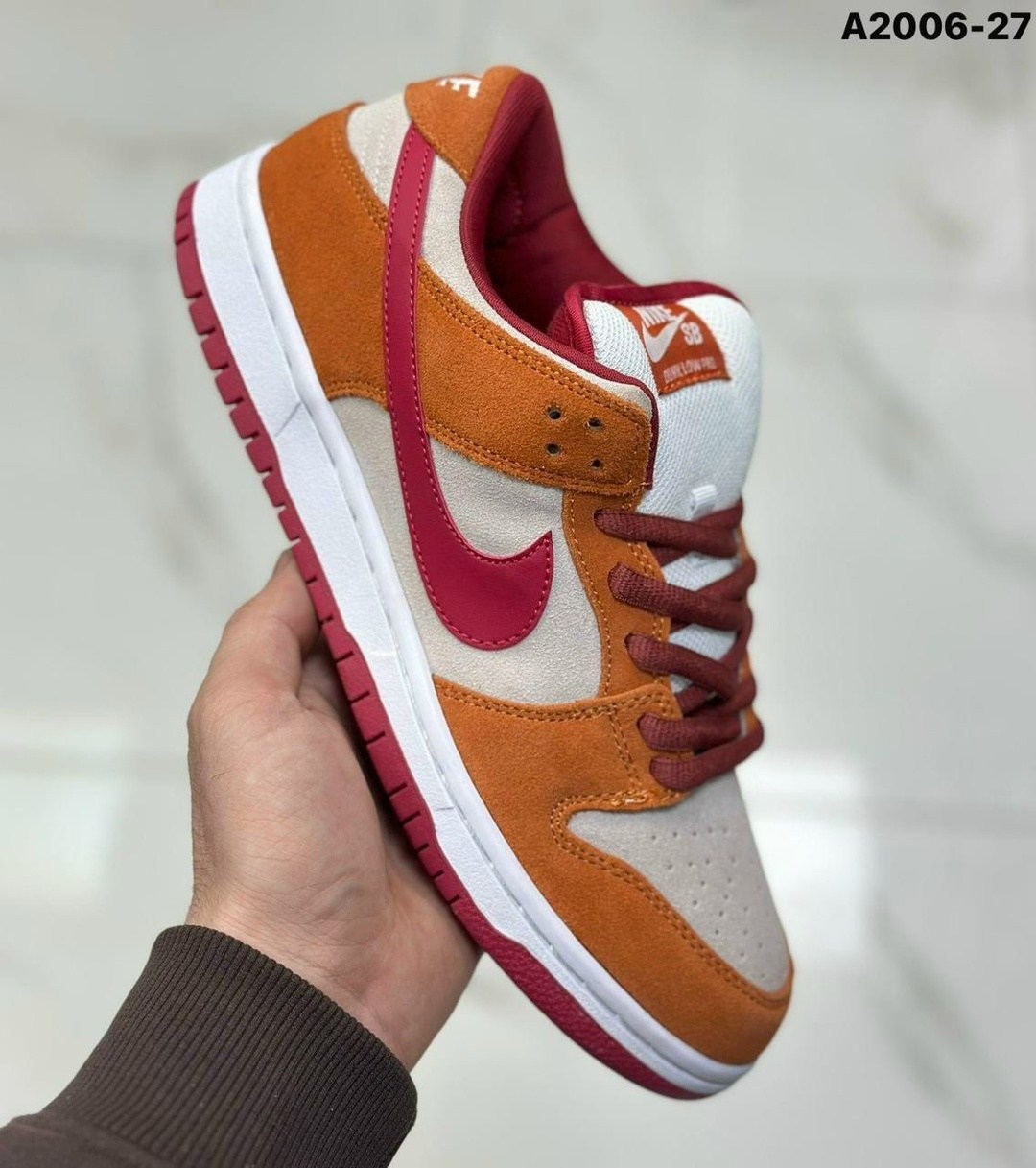 кроссовки,кроссовки nike sb dunk low,классические кроссовки,оранжевые кроссовки,nike dunk low