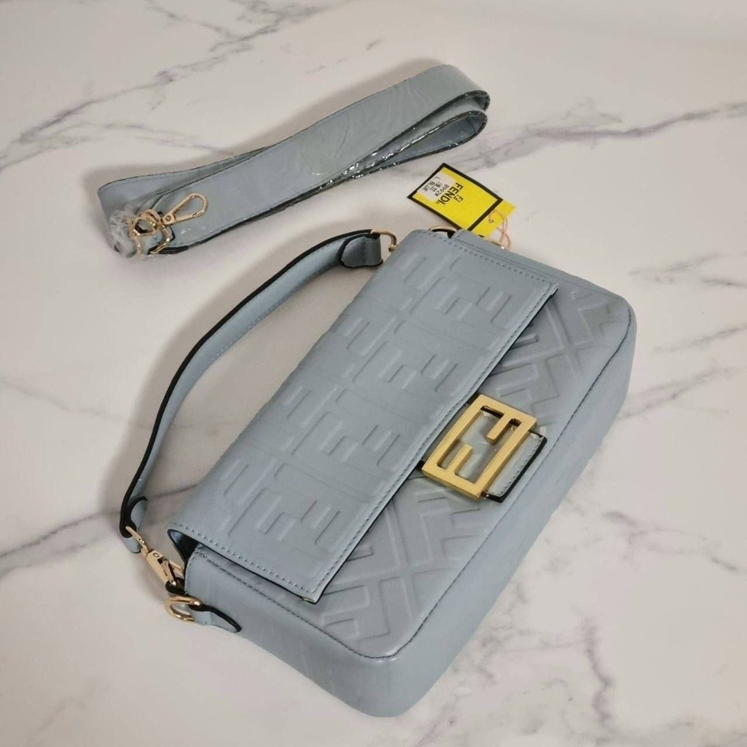 сумка fendi,fendi сумка fendi,fendi сумка на плечо,женская сумка fendi,сумка fendi baguette