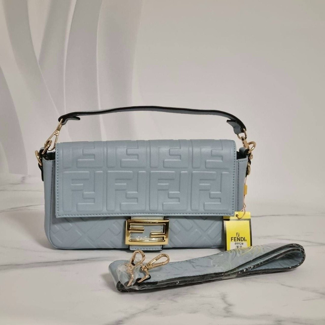 сумка fendi,fendi сумка fendi,fendi сумка на плечо,женская сумка fendi,сумка fendi baguette