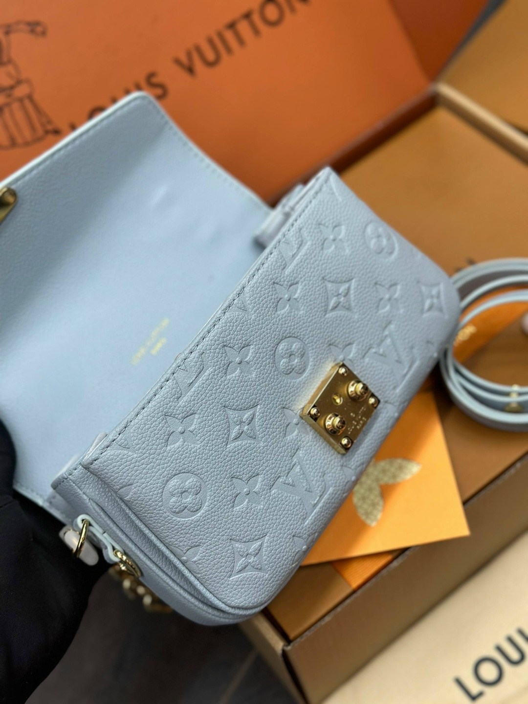 louis vuitton сумка на плечо,сумка женская louis vuitton,сумка louis vuitton,сумка через плечо средняя кросс-боди кожаная louis vuitton 462667657,модная сумка