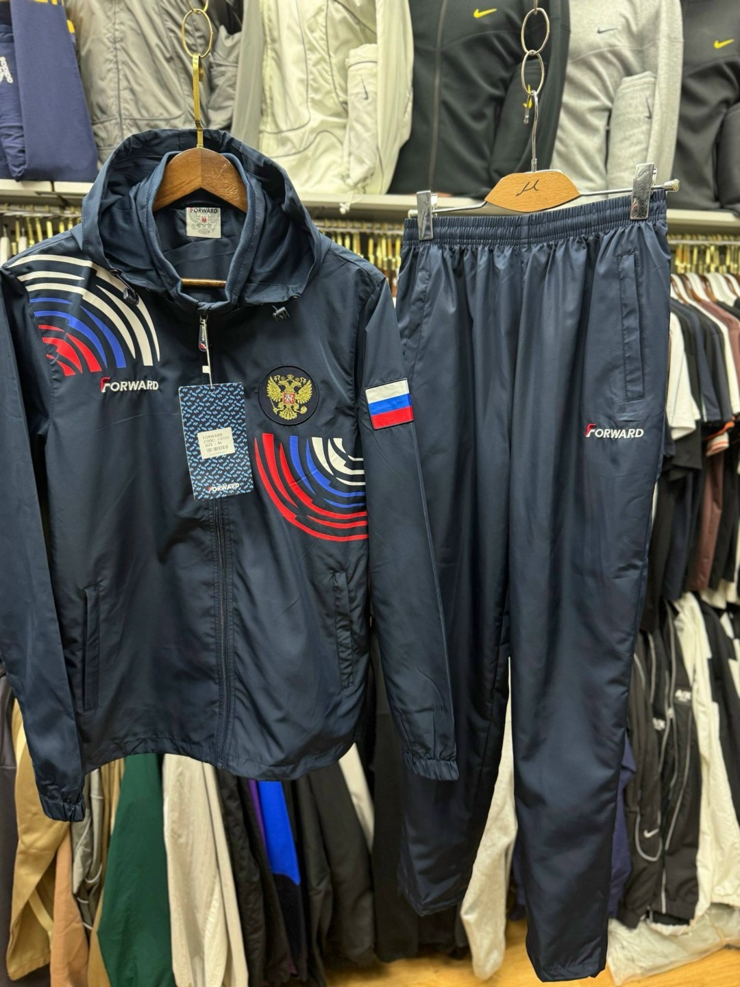 спортивный костюм с надписью россия,forward спортивный костюм сборной россии,спортивный костюм россия мужской,спортивный костюм россия,белый парадный костюм форвард