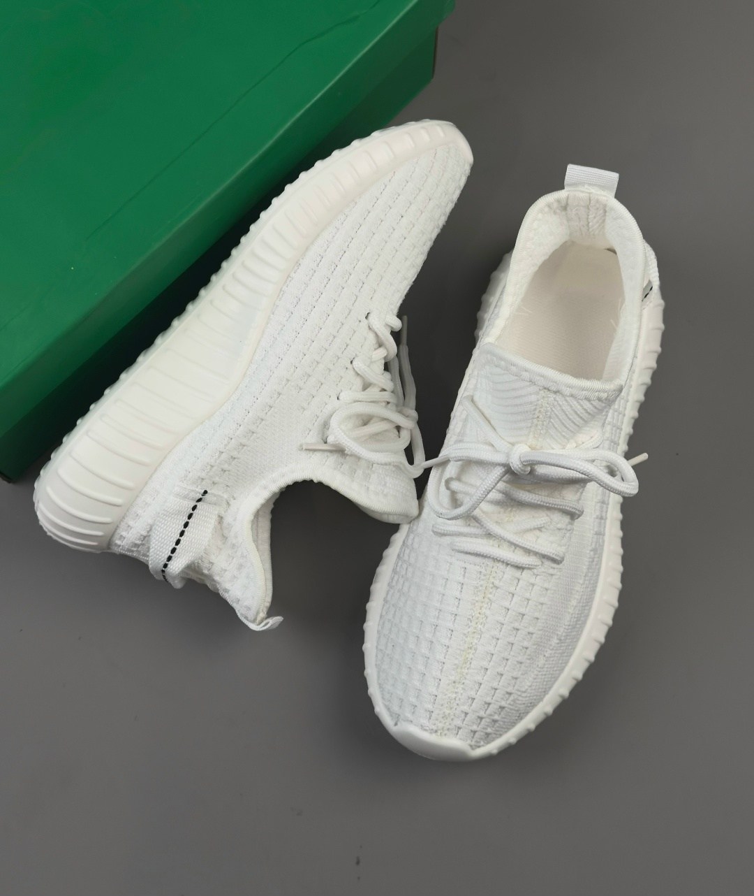 кроссовки изики женские настоящие,кроссовки,кроссовки изики женские,adidas yeezy boost 350 v2 white,кроссовки летние буст
