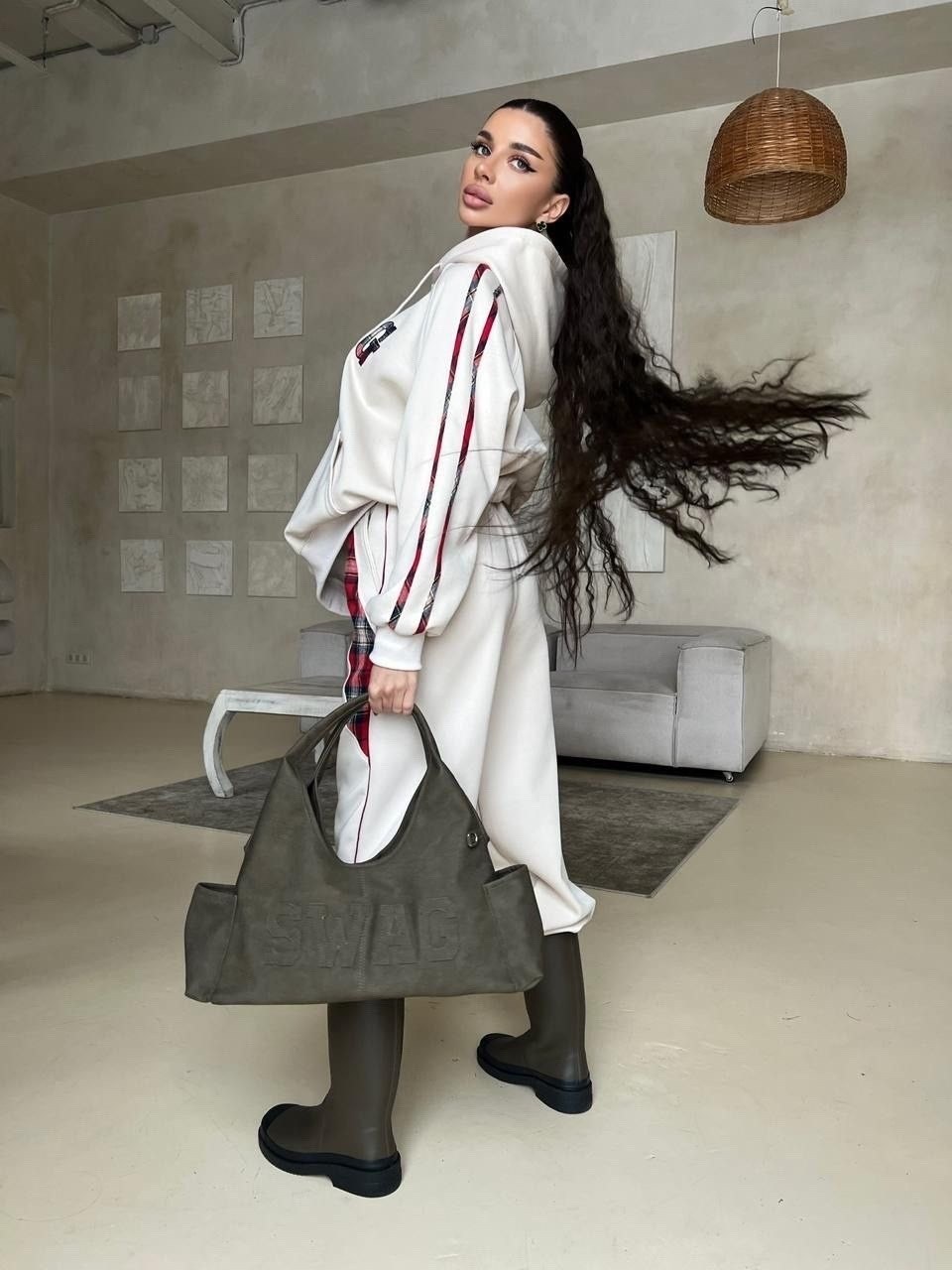 женский красный костюм miu miu,красный женский костюм,cпортивный костюм женский на флисе,спортивный костюм miu miu женский,спортивный женский костюм красный
