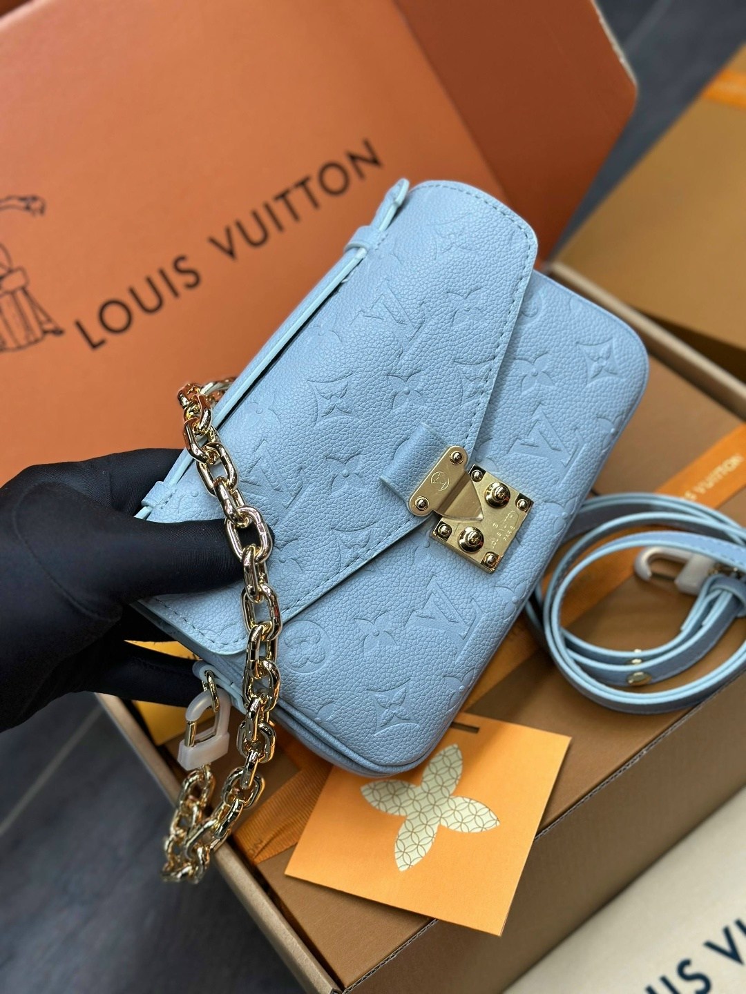 louis vuitton сумка на плечо,сумка женская louis vuitton,сумка louis vuitton,сумка через плечо средняя кросс-боди кожаная louis vuitton 462667657,модная сумка