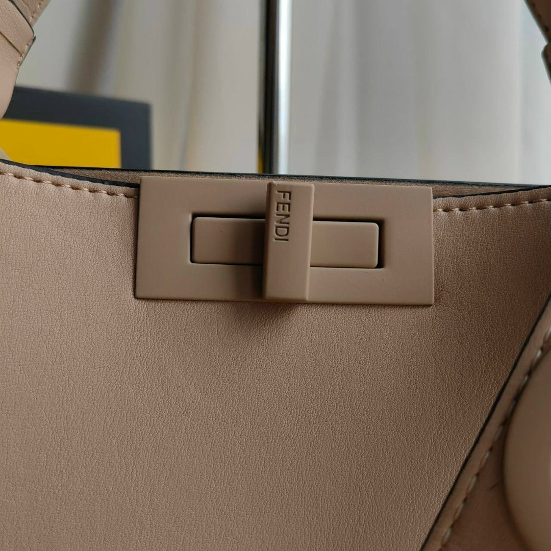 женская сумка fendi,сумка fendi peekaboo,сумка фенди люкс,cумка fendi,сумка фенди