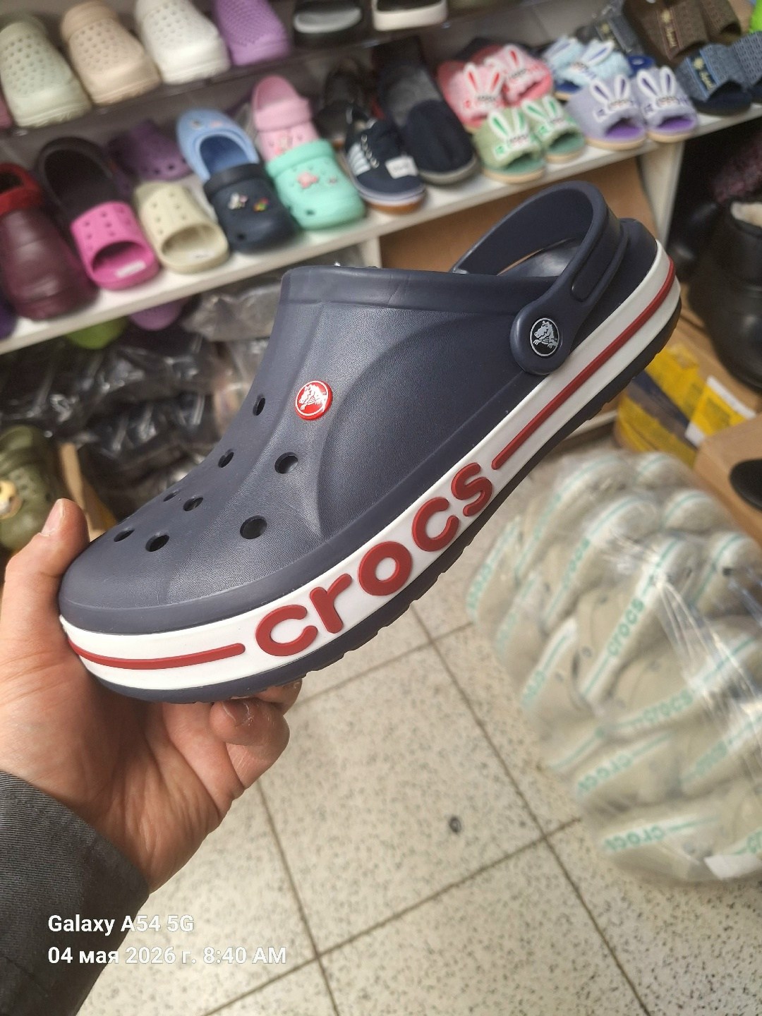 сабо crocs,крутые кроксы мужские,кроксы мужские,сабо crocs мужские серые летние,сабо унисекс crocs bayaband коричневые 42 ru