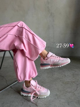Кроссовки