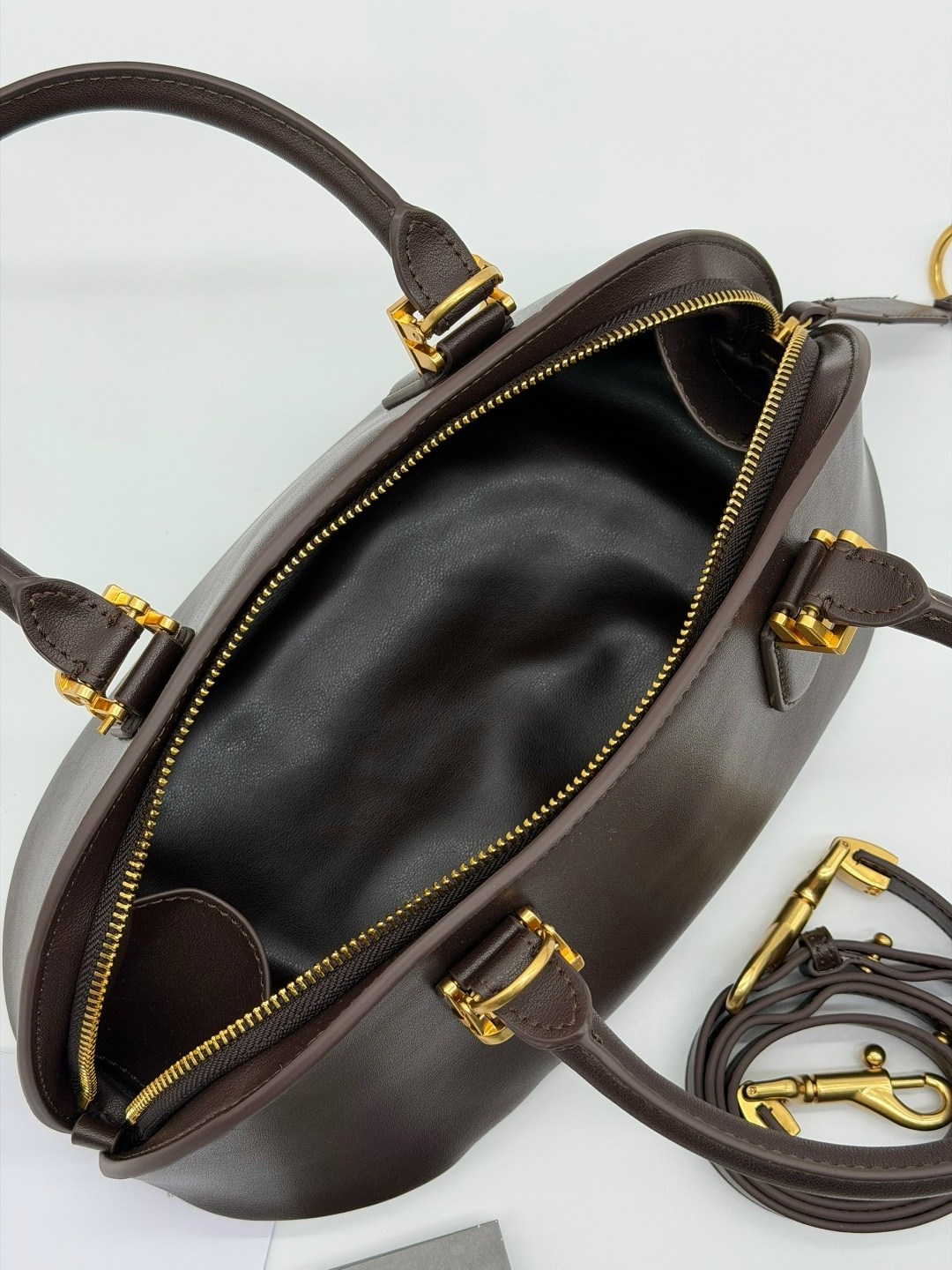 сумки,сумка miu miu,сумка,сумка женская,сумки коричневый