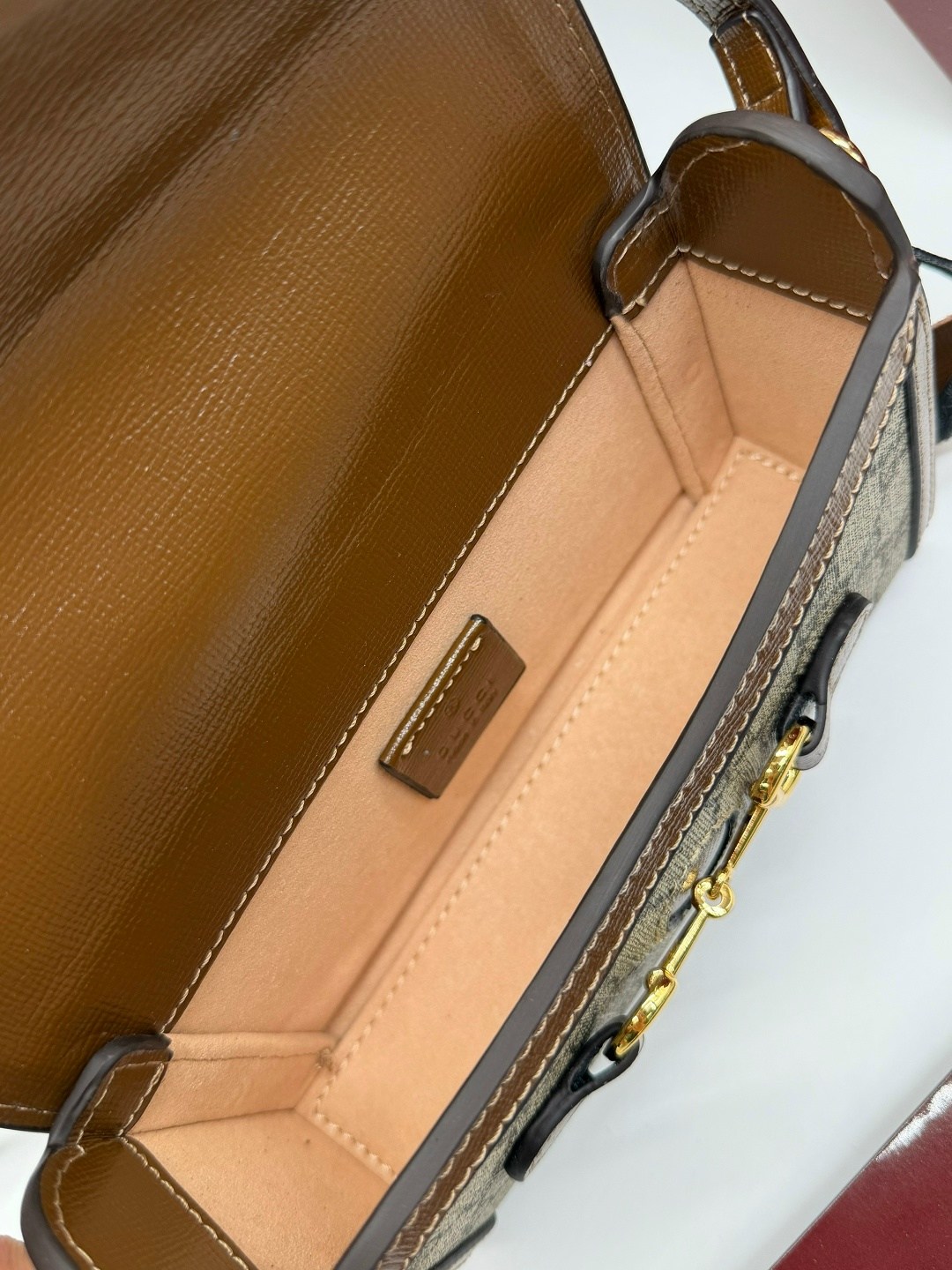 сумка gucci,женская сумка gucci,сумочка кросс боди гуччи,сумочка гуччи,gucci сумка на плечо