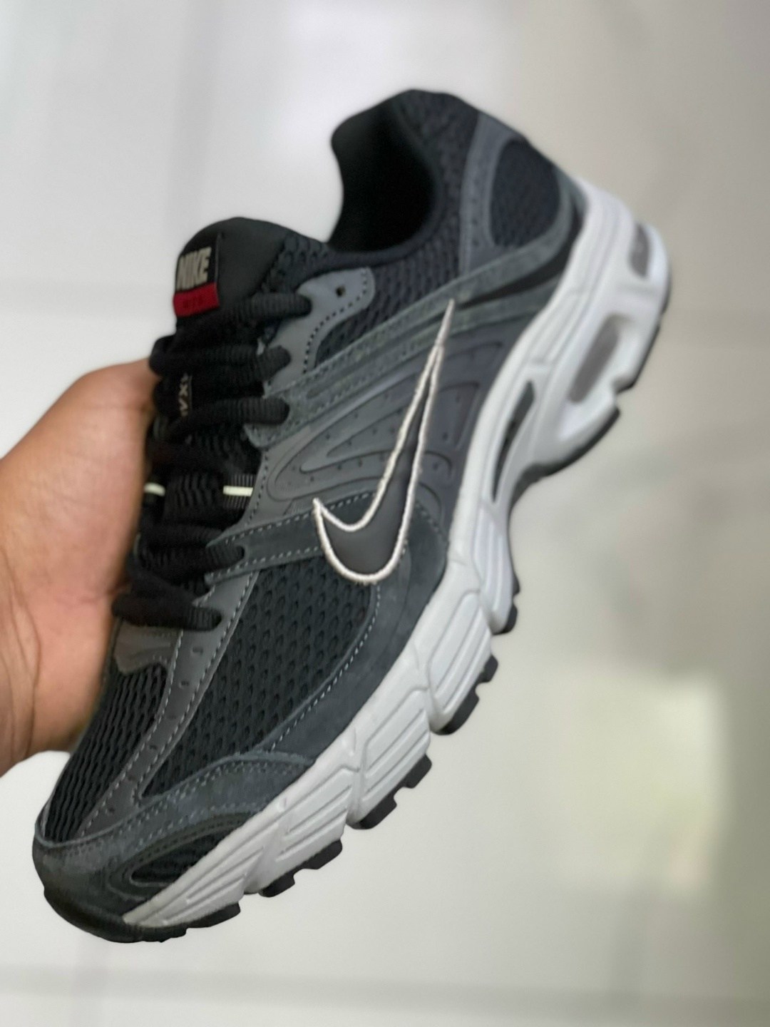 кроссовки nike air zoom vomero 5,кроссовки nike zoom vomero 5,кроссовки nike air zoom vomero 5 цвет серый,nike air zoom vomero 5,кроссовки
