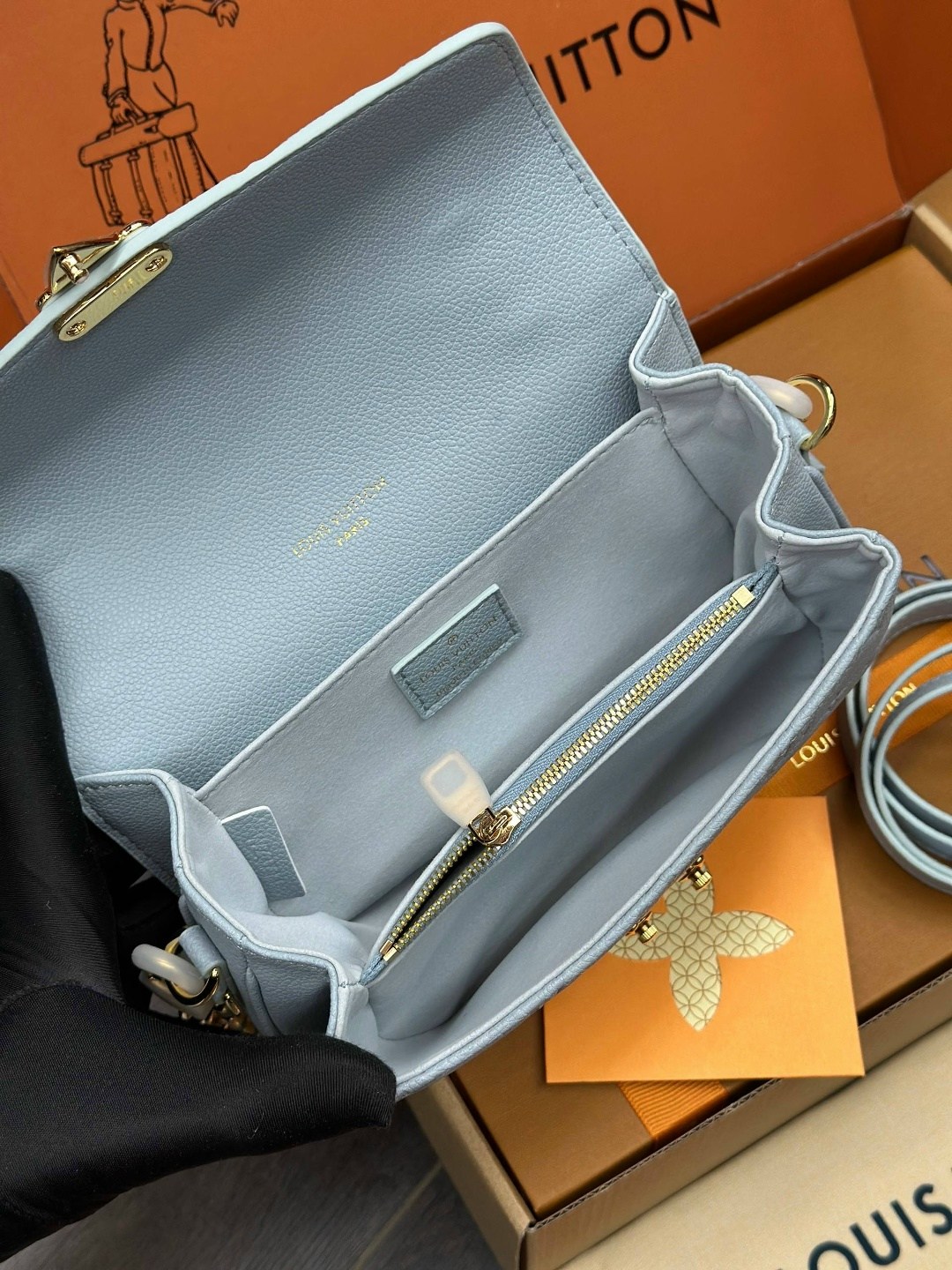 louis vuitton сумка на плечо,сумка женская louis vuitton,сумка louis vuitton,сумка через плечо средняя кросс-боди кожаная louis vuitton 462667657,модная сумка