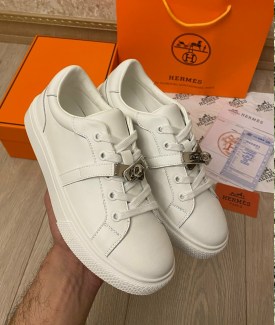 Кроссовки