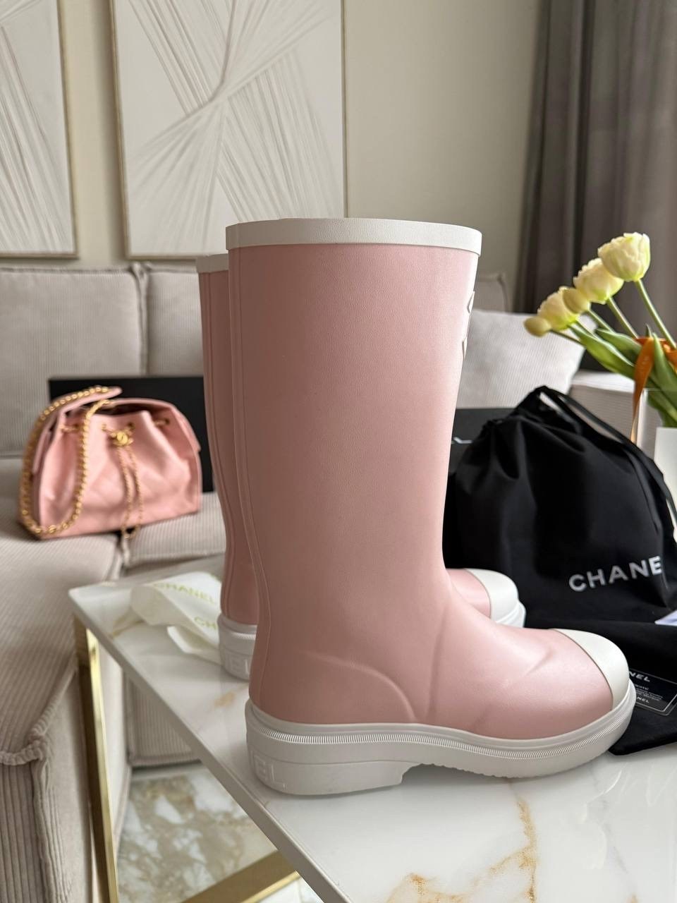 резиновые сапоги chanel,женские резиновые сапоги chanel,резиновые сапоги шанель,сапоги chanel,резиновый сапоги