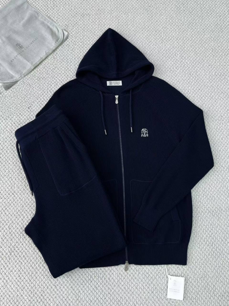 брендовые кофты,спортивный костюм brunello cucinelli,кофта мужская,кардиган мужской