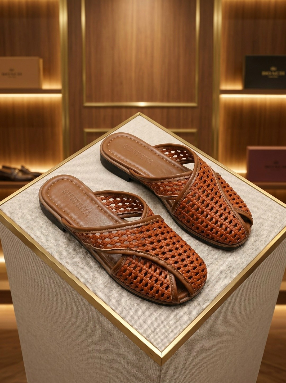 ,боттега венета коричневые шлепанцы,шлепанцы massimo dutti,bottega veneta лоферы,мюли массимо дутти