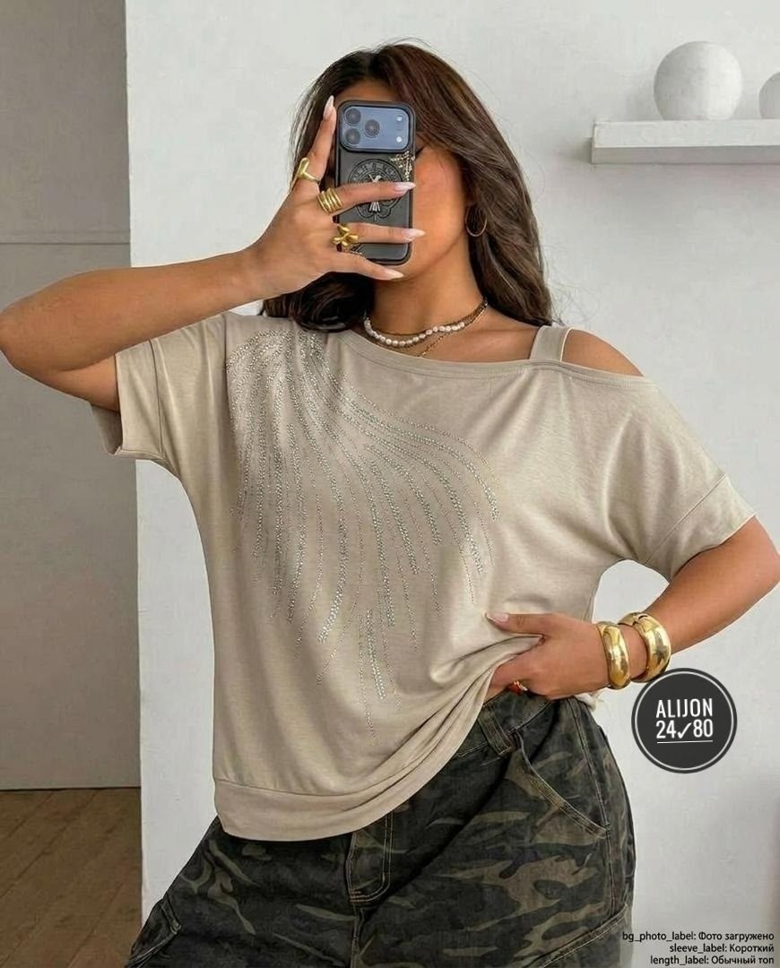 женская футболка,футболка на стиле oversize со стразами,футболки модные,женская майка,футболка со стразами женская