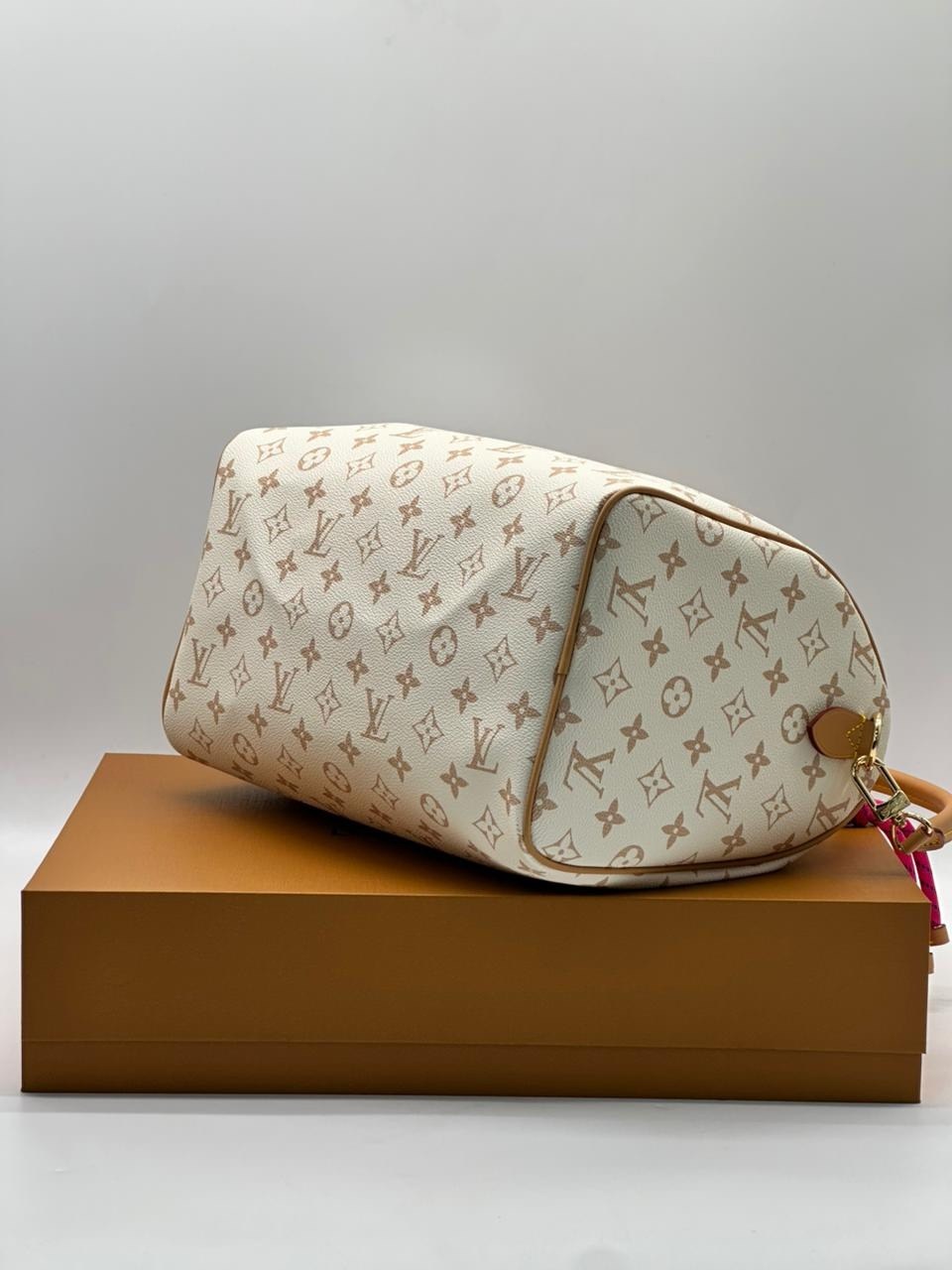 луи виттон сумка,сумки луи виттон мультиколор,сумка louis vuitton,сумка луи витон женская,сумка луи виттон белая