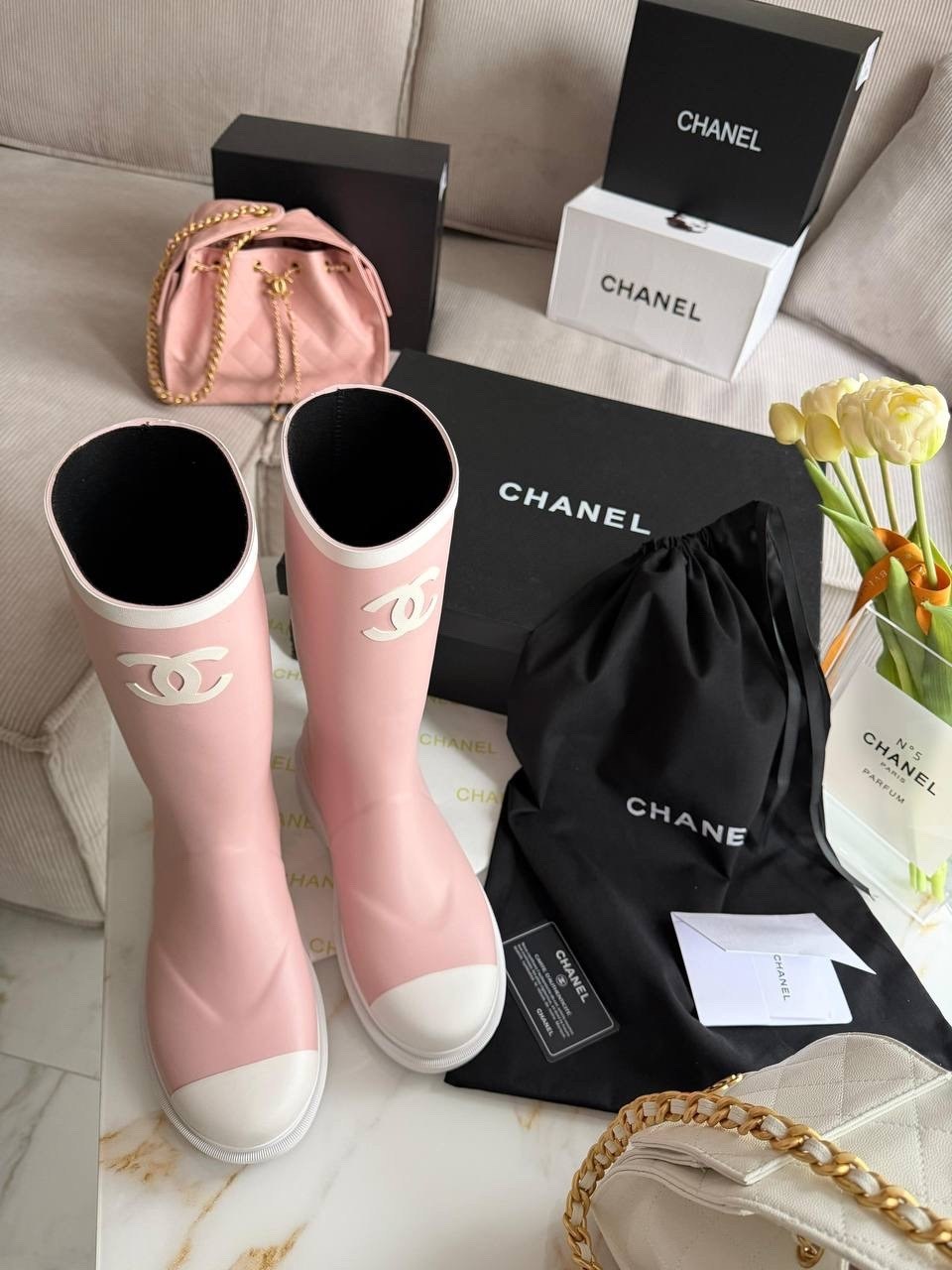 резиновые сапоги chanel,женские резиновые сапоги chanel,резиновые сапоги шанель,сапоги chanel,резиновый сапоги