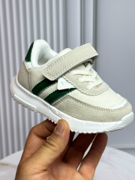 Кроссовки