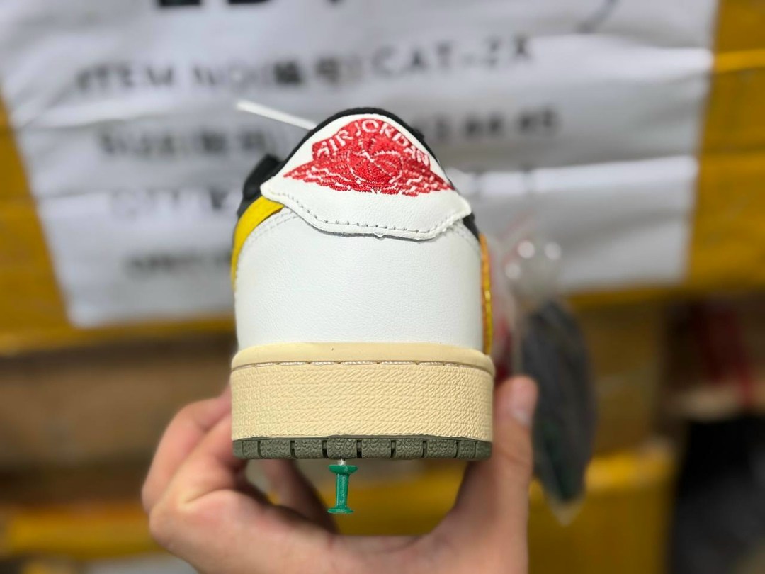 кроссовки nike air jordan 1 low x travis scott,кроссовки,jordan 1 low,кроссовки travis scott x air jordan 1 low,nike air jordan 1 low