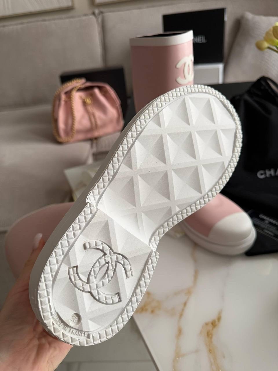 резиновые сапоги chanel,женские резиновые сапоги chanel,резиновые сапоги шанель,сапоги chanel,резиновый сапоги