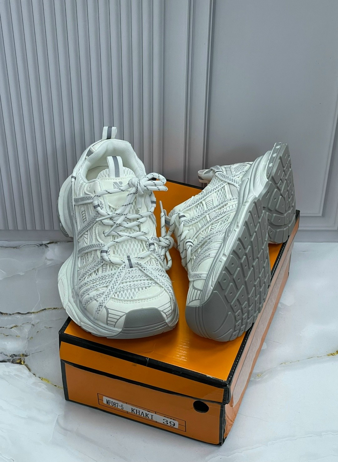 кроссовки balenciaga,кроссовки женские balenciaga,женские кроссовки balenciaga runner серебристые,женские кроссовки,кроссовки баленсиага женские оригинал