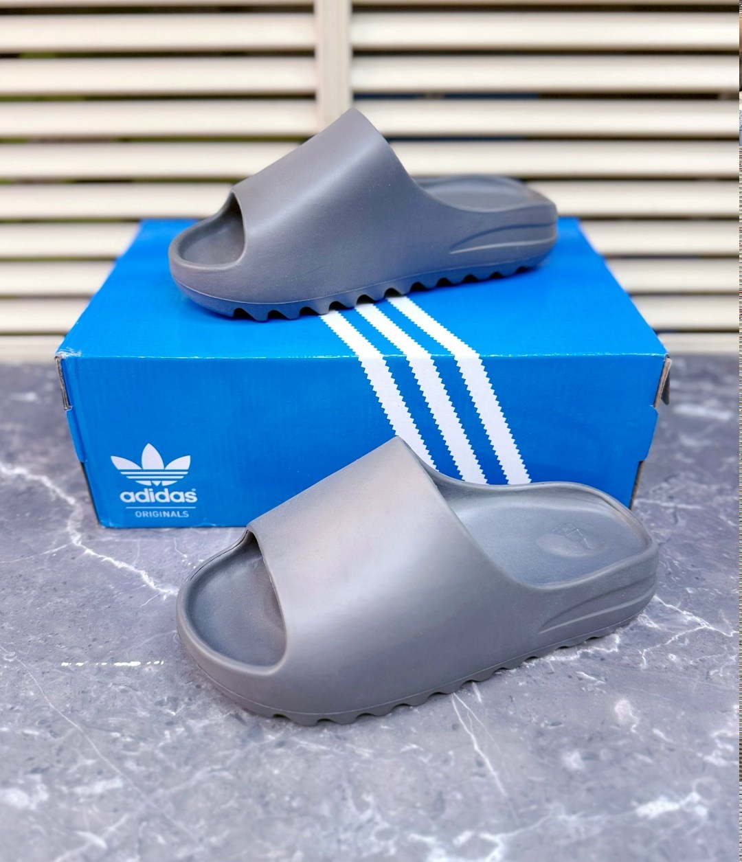 шлепанцы adidas yeezy slide,,сланцы адидас yeezy,мужские шлепанцы,adidas yeezy slide