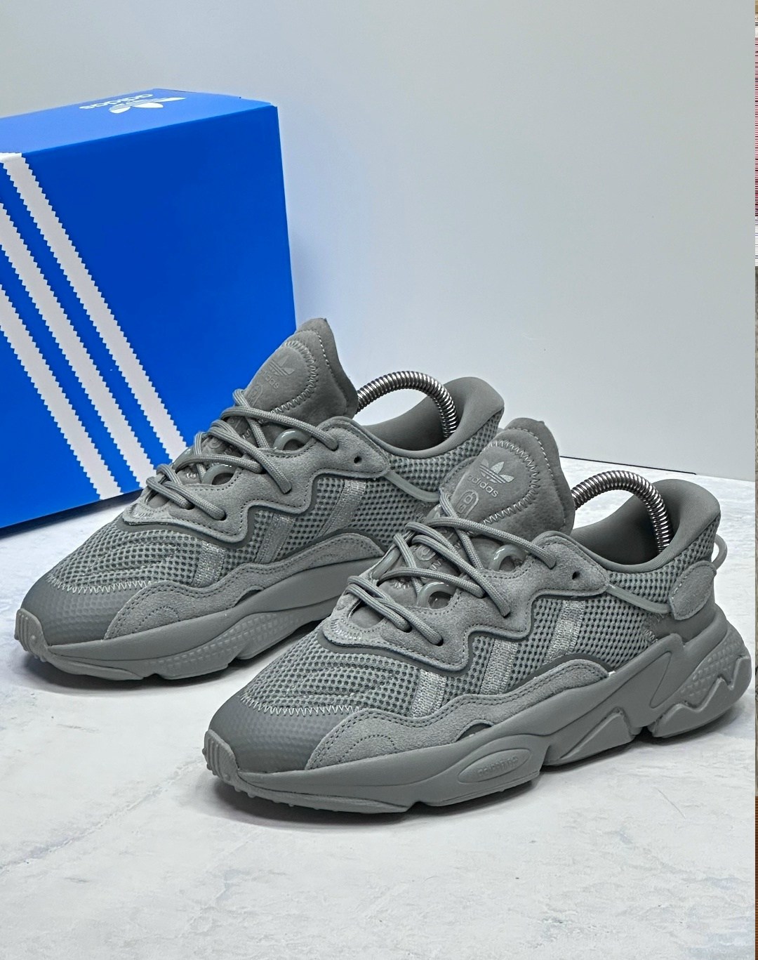 кроссовки мужские adidas ozweego,кроссовки adidas ozweego,кроссовки женские adidas ozweego,кроссовки adidas ozweego originals adidas цвет бежевый серый,женские кроссовки adidas originals ozweego