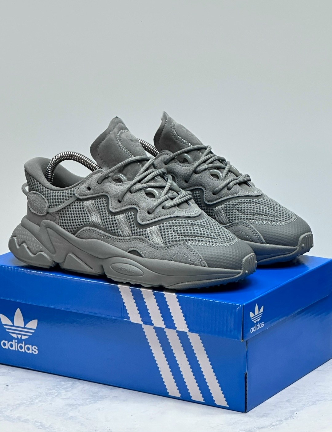 кроссовки мужские adidas ozweego,кроссовки adidas ozweego,кроссовки женские adidas ozweego,кроссовки adidas ozweego originals adidas цвет бежевый серый,женские кроссовки adidas originals ozweego