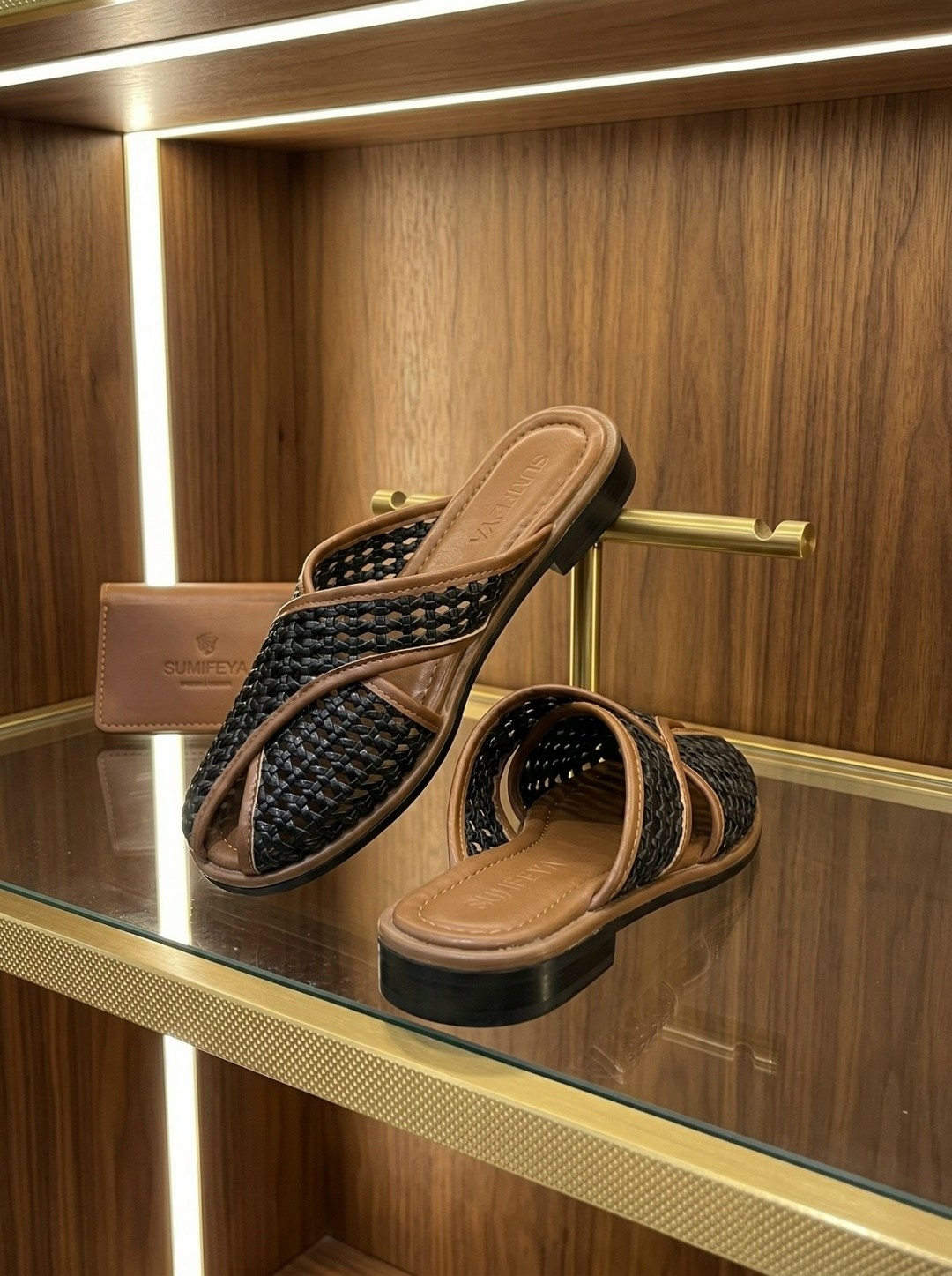 ,боттега венета коричневые шлепанцы,шлепанцы massimo dutti,bottega veneta лоферы,мюли массимо дутти
