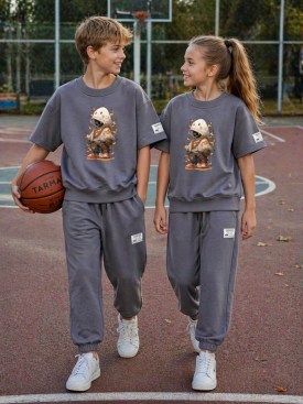 Костюм
