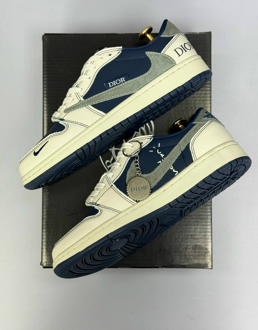 dior кроссовки,кроссовки travis scott x air jordan 1 low,кроссовки travis scott x air jordan 1 low x dior nike,баскетбольная ,dior кроссовки мужские