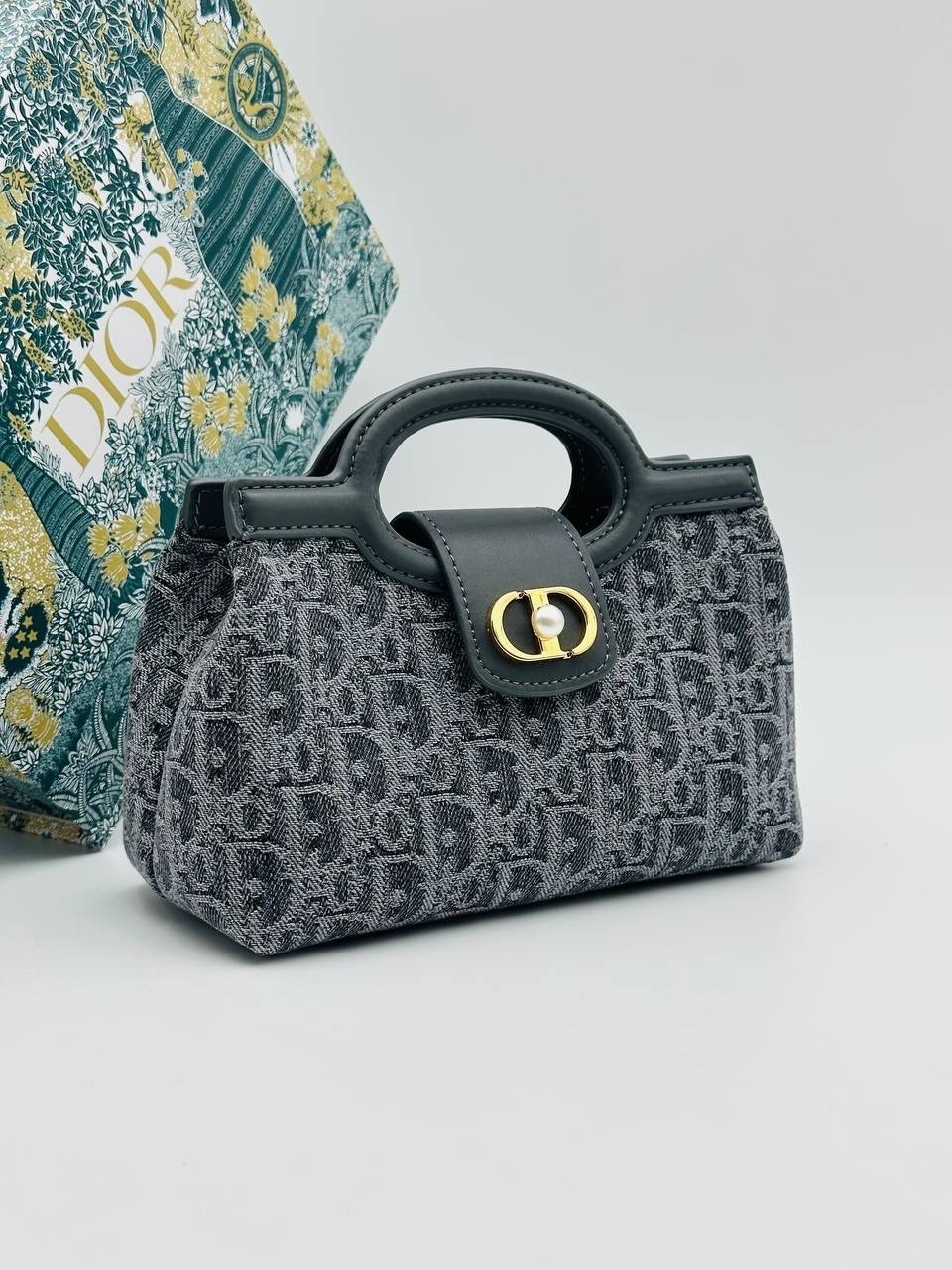 dior сумка,сумка диор,christian dior сумка,сумка диор женская,сумка диор оригинал