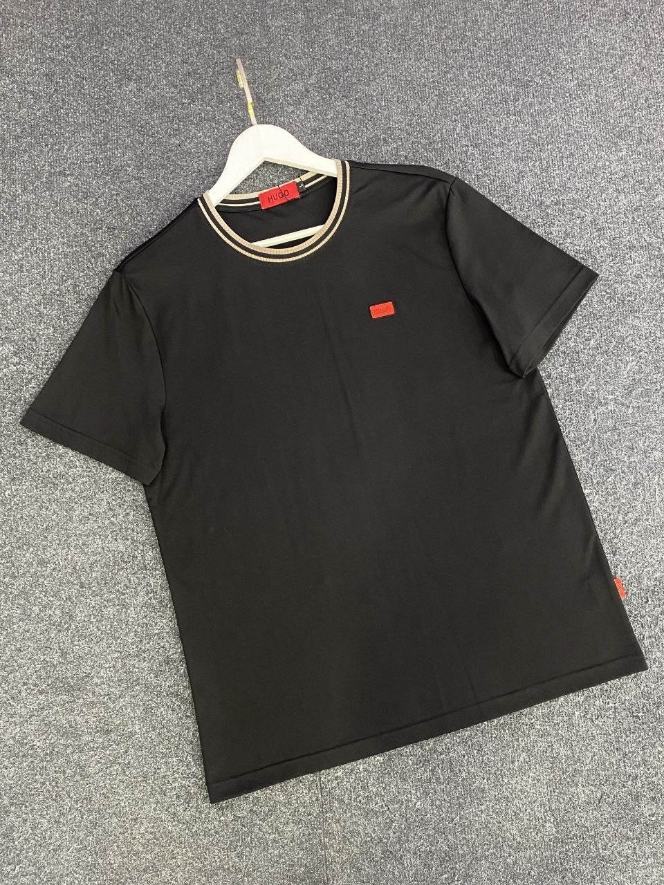 мужские футболки hugo boss,футболка hugo boss,мужская футболка белая,футболки для мужчин,мужская футболка