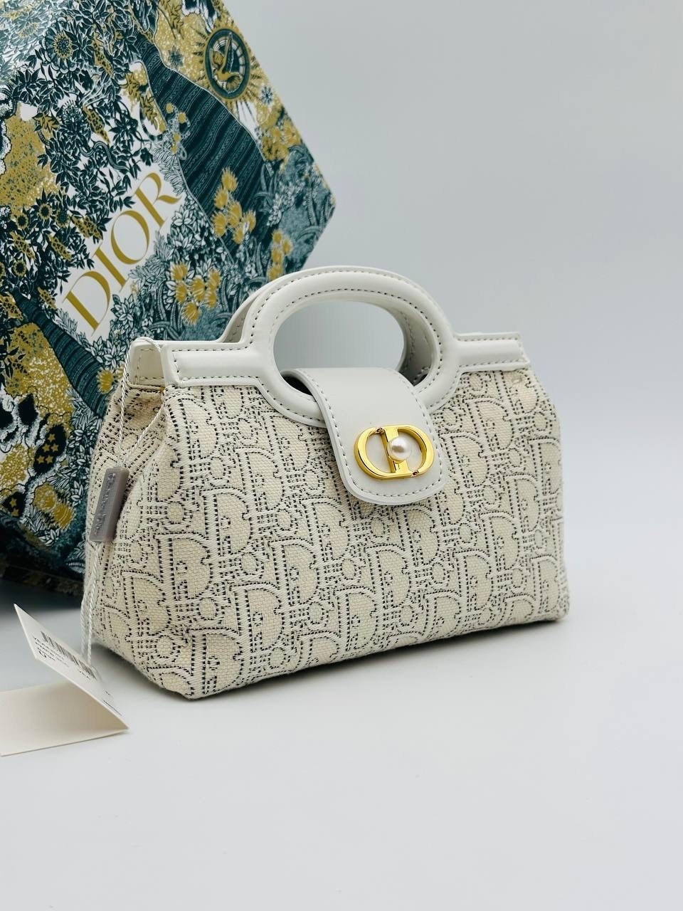 dior сумка,сумка диор,christian dior сумка,сумка диор женская,сумка диор оригинал