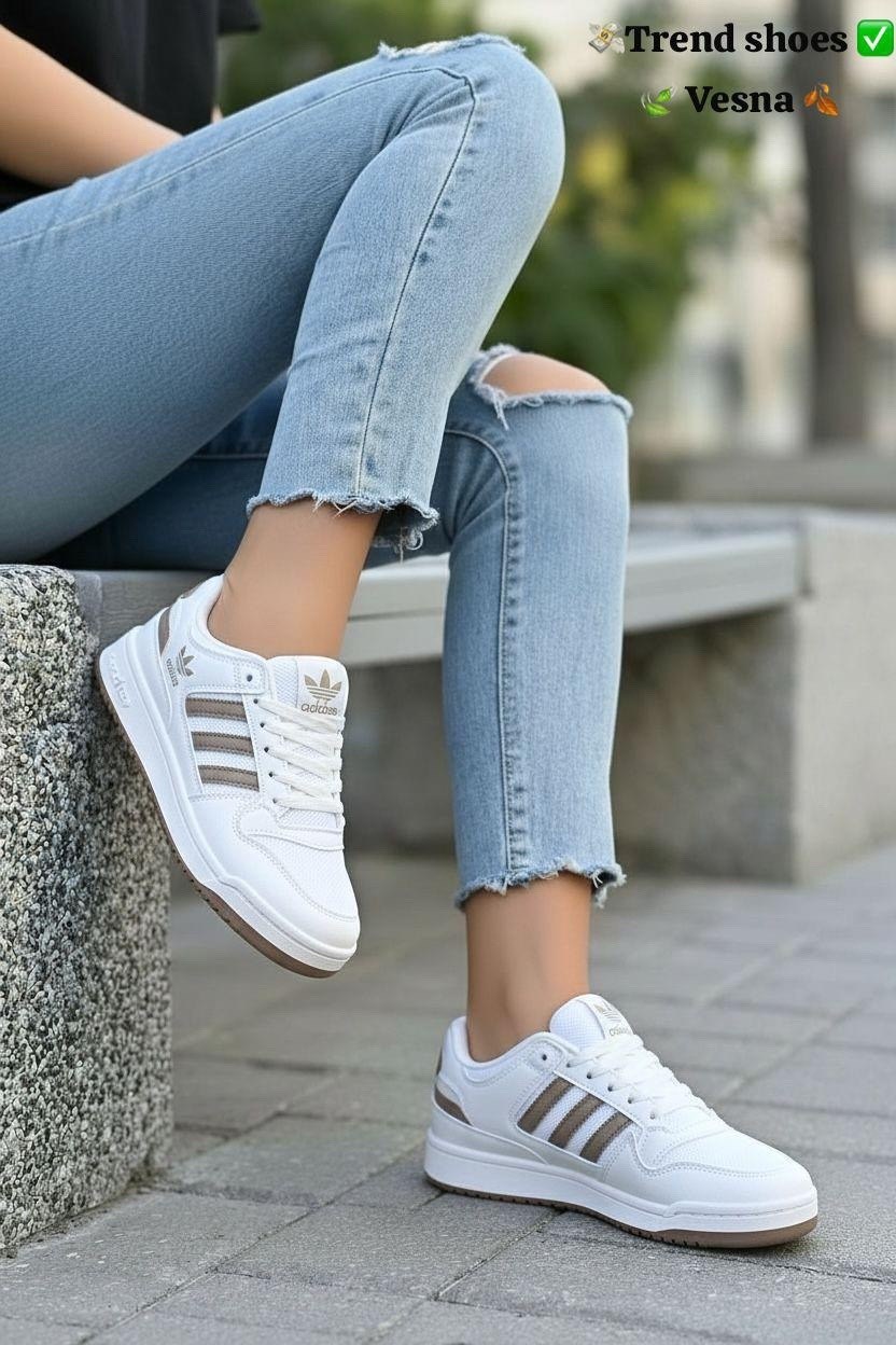 кроссовки adidas женские,женские кроссовки адидас белые классические,кроссовки adidas,кроссовки,кроссовки адидас 4 полоски