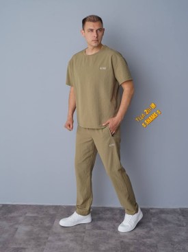 Костюм