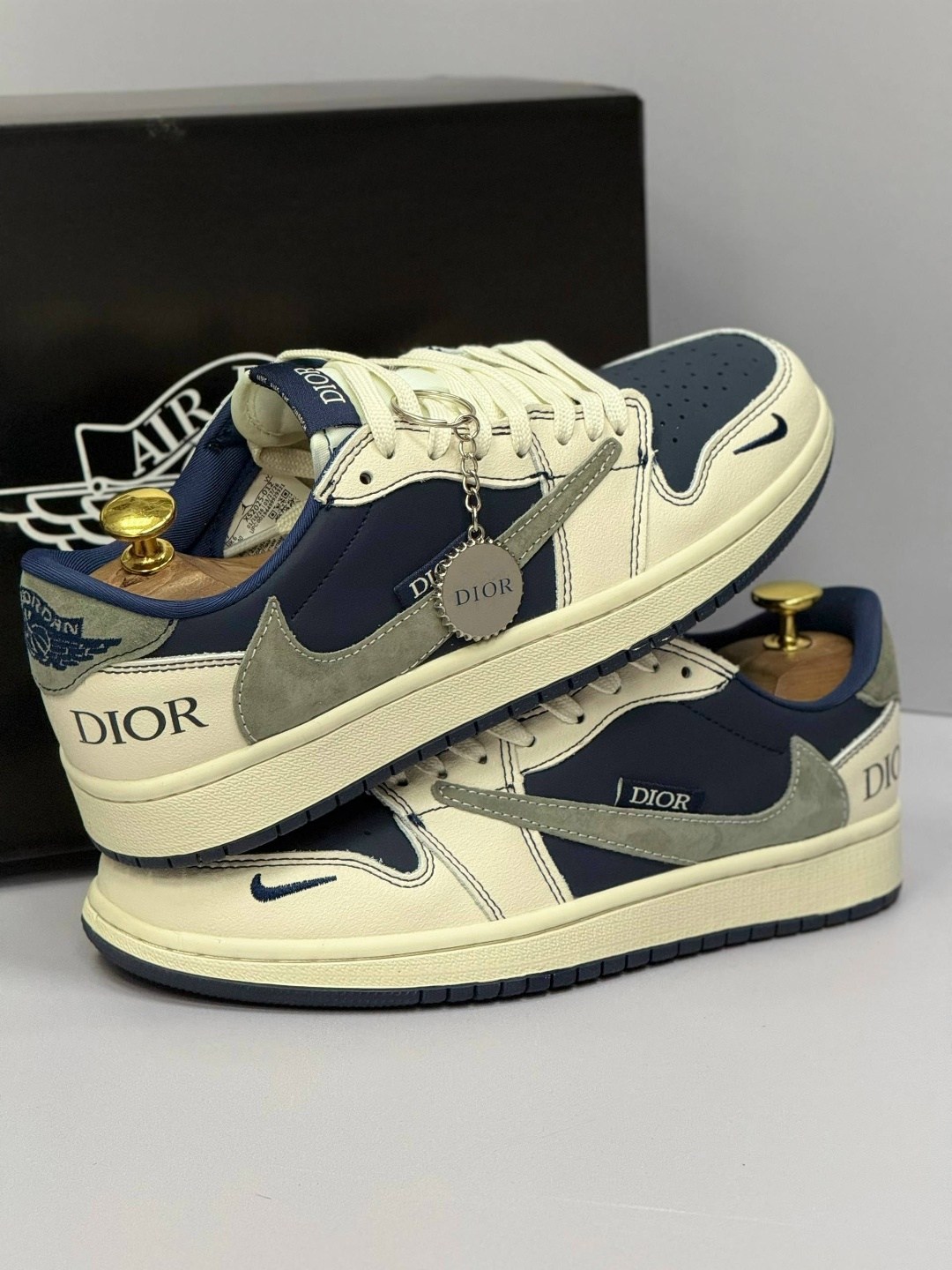 dior кроссовки,кроссовки travis scott x air jordan 1 low,кроссовки travis scott x air jordan 1 low x dior nike,баскетбольная ,dior кроссовки мужские