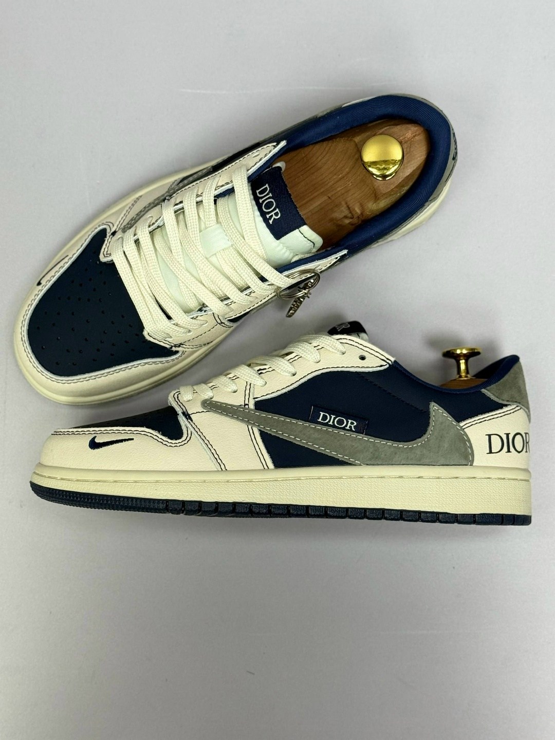 dior кроссовки,кроссовки travis scott x air jordan 1 low,кроссовки travis scott x air jordan 1 low x dior nike,баскетбольная ,dior кроссовки мужские
